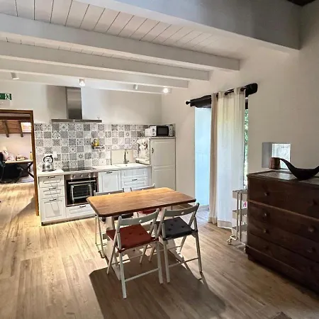 Iparagirre Apartment *