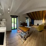 Iparagirre Apartment *